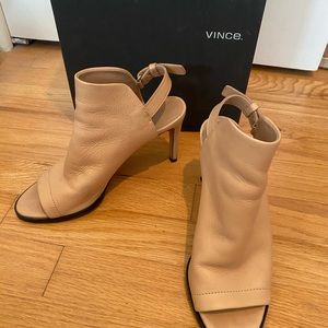 VINCE Nude Aden Heels. Sz 37. US 6.5